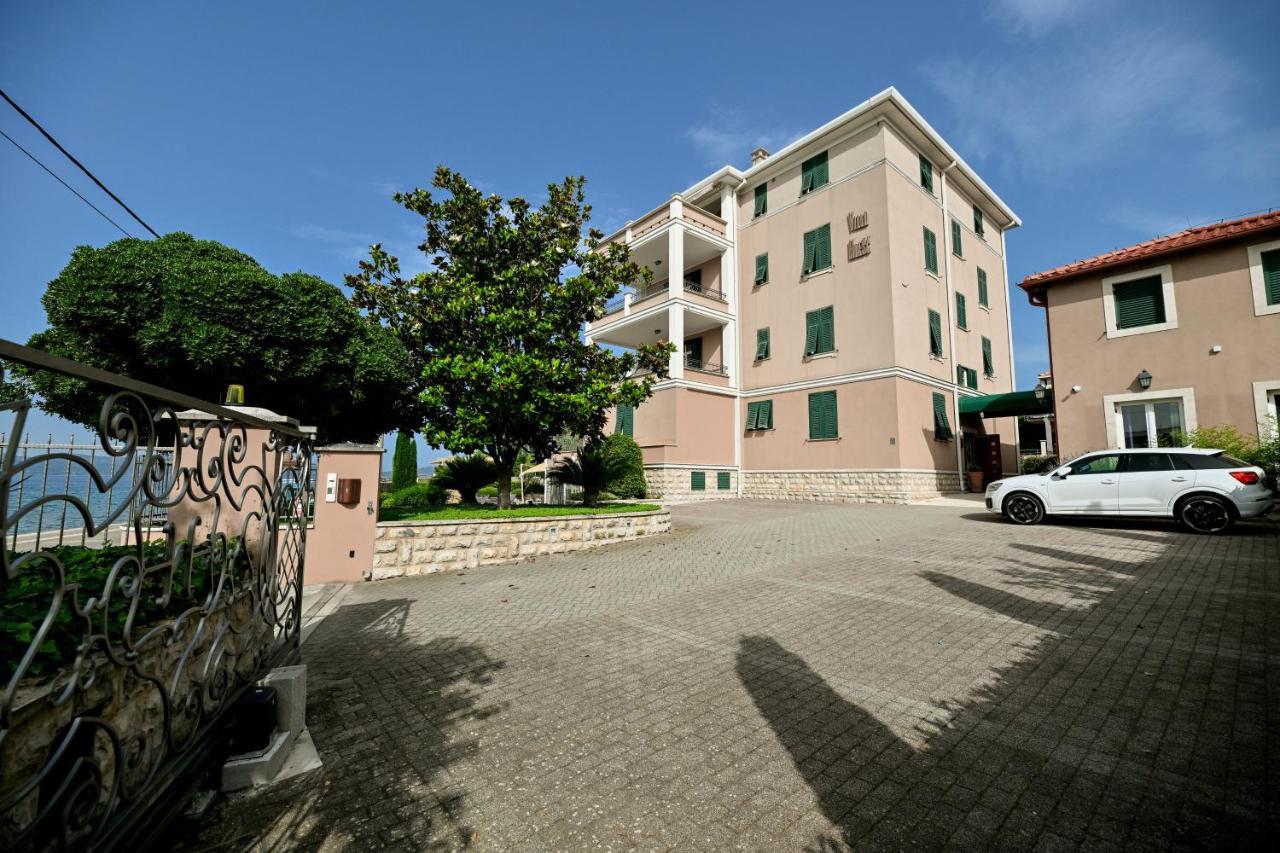 Villa Hresc Zara Esterno foto